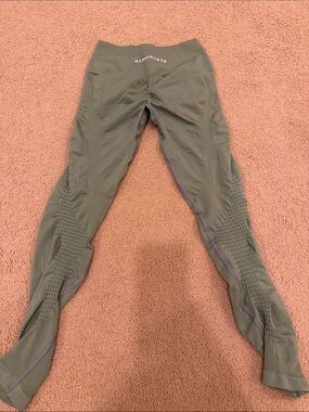 Alphalete Olive Seamless Sculpting Leggings